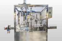 Riempitrice lineare con tappatore ad intermittenza